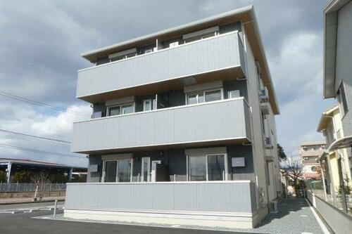 岡山県総社市駅南１丁目 3階建 
