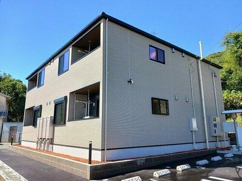 広島県福山市春日町浦上  2階建