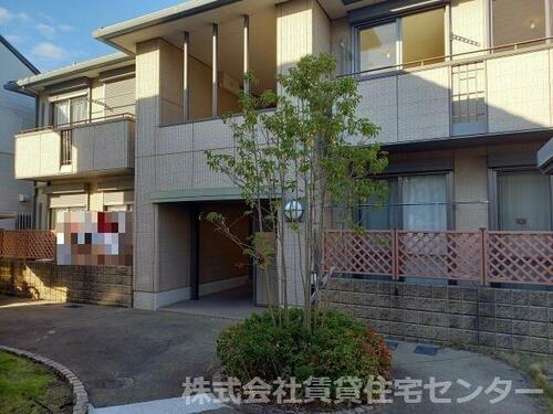 和歌山県和歌山市中島 2階建