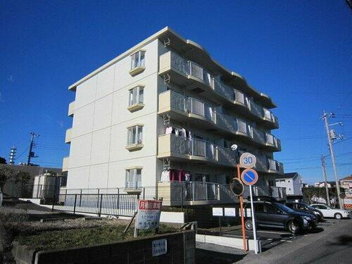 神奈川県藤沢市川名１丁目 賃貸マンション