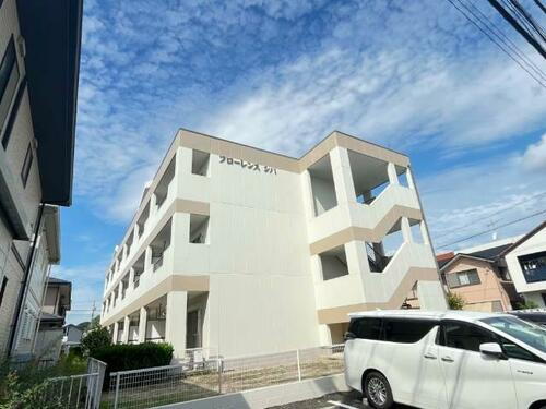 愛知県一宮市今伊勢町宮後字芝野 賃貸マンション