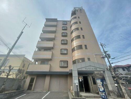 マリワール川辺