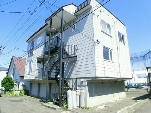 ルミエール 3階建