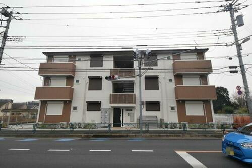 東京都三鷹市大沢６丁目 3階建