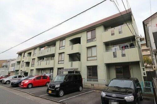 愛知県名古屋市中川区荒子１丁目 3階建