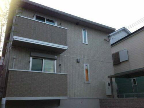 大阪府豊中市柴原町４丁目 2階建
