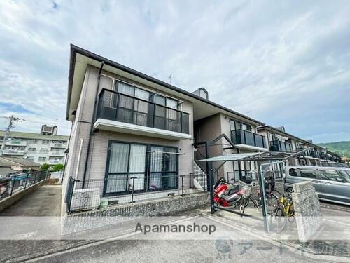 ディアス村上　Ａ棟 2階建