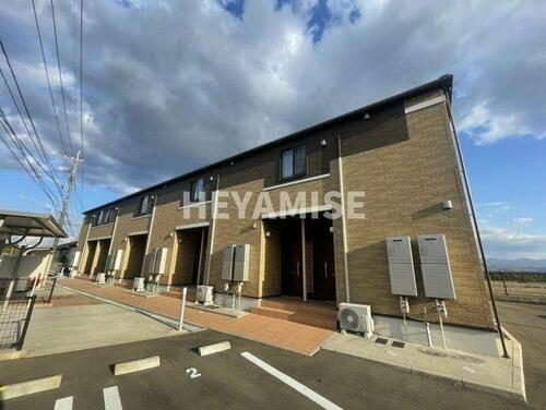ロードサイド高来 2階建