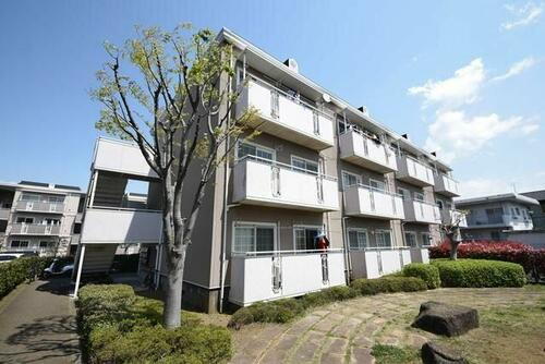 サンビレッジ沼南５街区２号棟 3階建