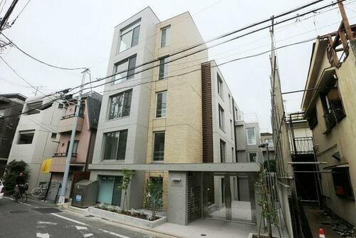 東京都世田谷区若林５丁目 5階建