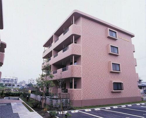 アムールＫＡＭＡＥＩ 4階建