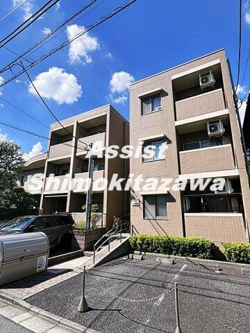 東京都世田谷区代田６丁目 3階建