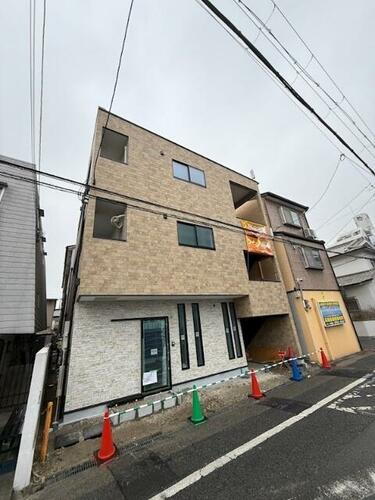 兵庫県尼崎市宮内町１丁目 3階建