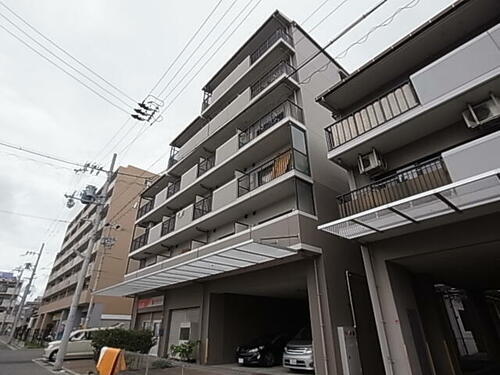 ボシュケ鷹取 6階建