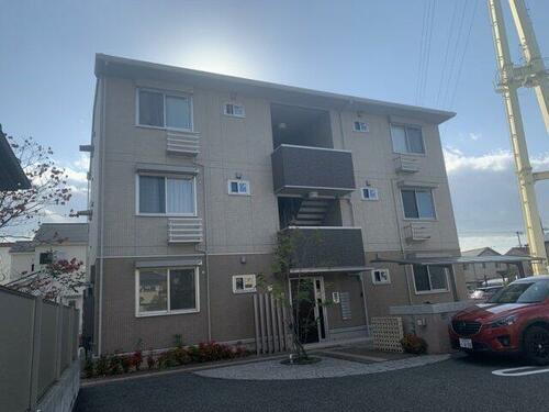サンホーム富士 3階建