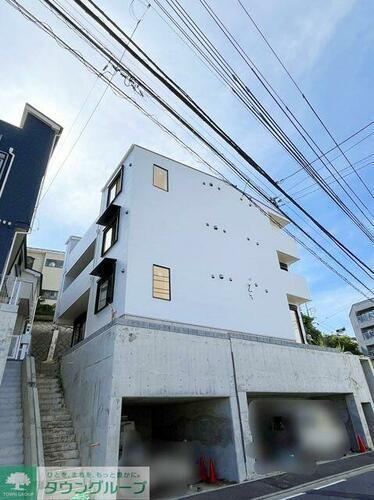 レガーロ西谷 3階建