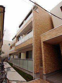 神奈川県横浜市鶴見区本町通１丁目 3階建