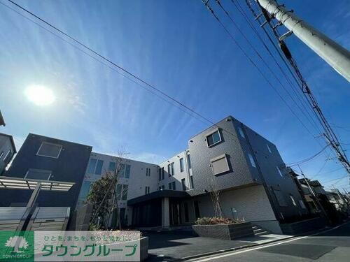 埼玉県さいたま市浦和区岸町５丁目 3階建