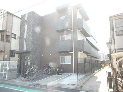 兵庫県西宮市今津山中町 3階建