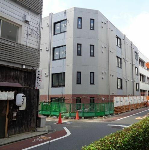 アーバンキューブ三鷹 4階建