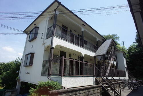 兵庫県西宮市仁川百合野町 3階建