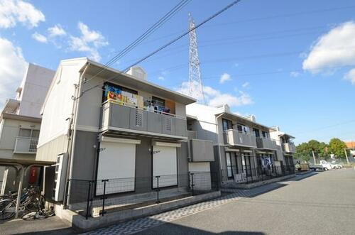ファミール安室東Ａ棟 2階建