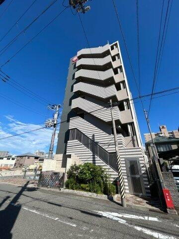 兵庫県神戸市兵庫区兵庫町２丁目 7階建