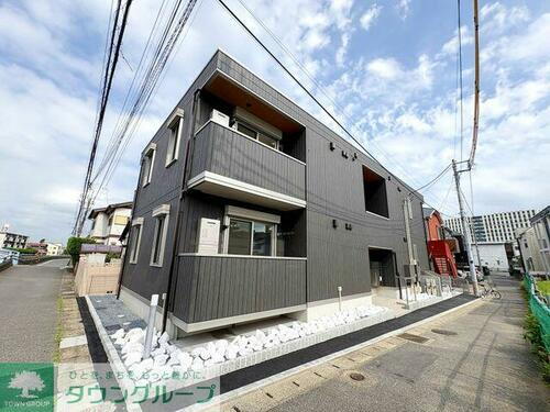 千葉県千葉市中央区亀岡町 2階建