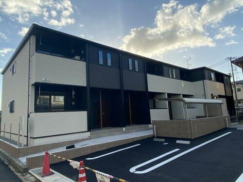 兵庫県姫路市網干区垣内南町 2階建