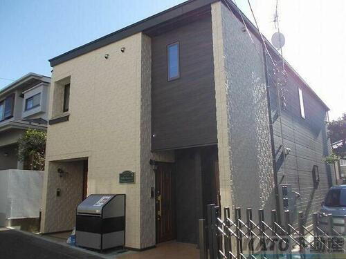 リトル　フェンテ 2階建