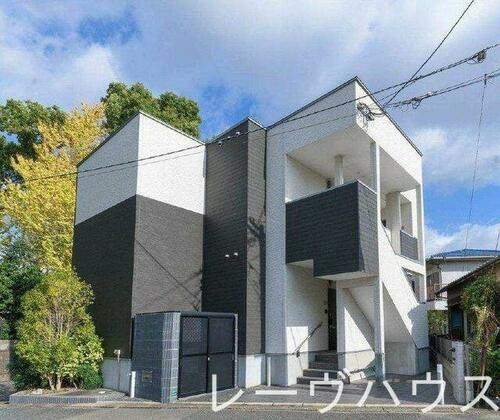 福岡県福岡市早良区小田部３丁目 2階建