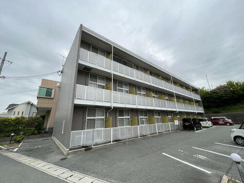 兵庫県神戸市西区丸塚１丁目 3階建 築24年3ヶ月