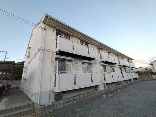 大阪府箕面市桜ケ丘１丁目 2階建
