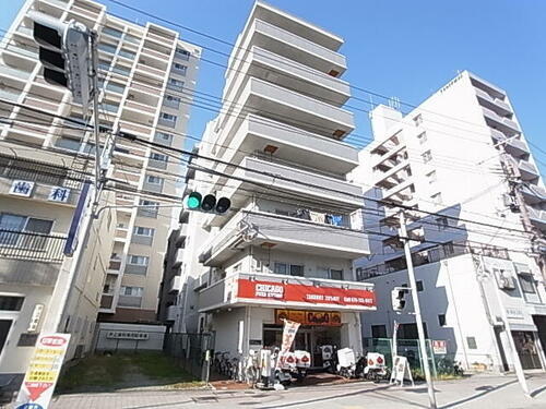 ツインアベニュー 8階建