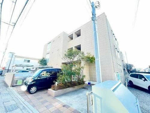 リヴァージュ湘南 3階建