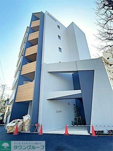 東京都世田谷区宮坂２丁目 6階建