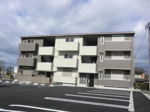 パストラル春岡　Ｃ棟 3階建