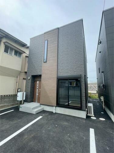 福岡県北九州市八幡西区塔野１丁目 2階建