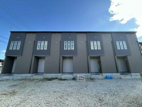 愛知県春日井市八田町７丁目 テラスハウス