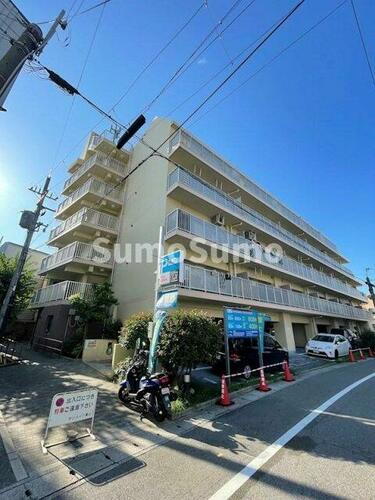 兵庫県神戸市兵庫区東山町１丁目 6階建