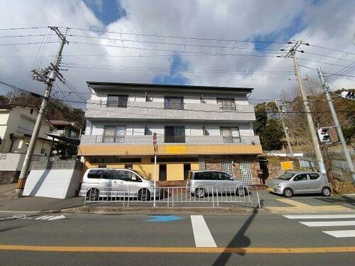 大阪府箕面市如意谷３丁目 3階建