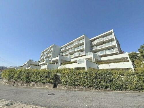 奈良県生駒市萩の台５丁目 築33年11ヶ月 6階建