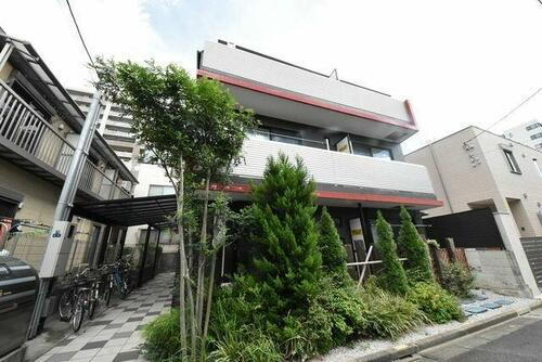 ヴィラージュ・ドゥ・三鷹 3階建