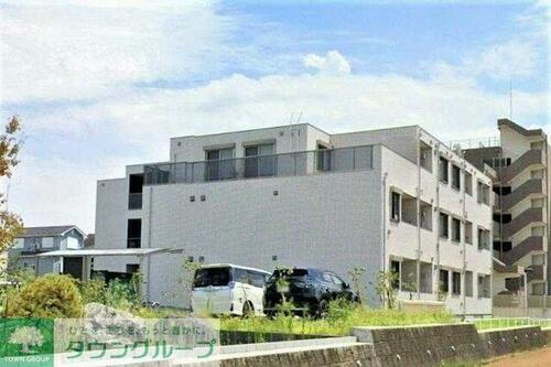 Ｆｒａｎｋｌｉｎ　Ａｖｅ． 3階建