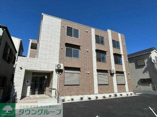 埼玉県川口市大字安行領根岸 3階建