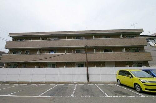 埼玉県川越市新富町２丁目 3階建