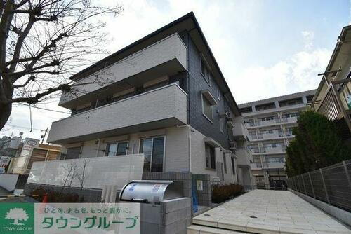 Ｄ－ｒｏｏｍ・Ｋ 3階建