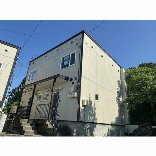 北海道小樽市桂岡町 2階建