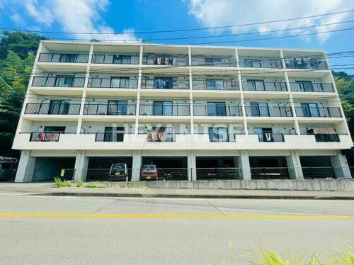 長崎県長崎市本河内３丁目 5階建