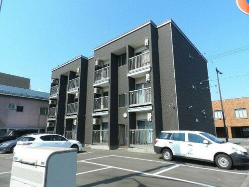 北海道室蘭市東町３丁目 賃貸アパート